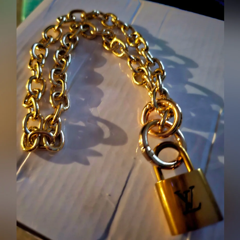 Louis Vuitton Lock 🔒 Necklace - Picture 6 of 9